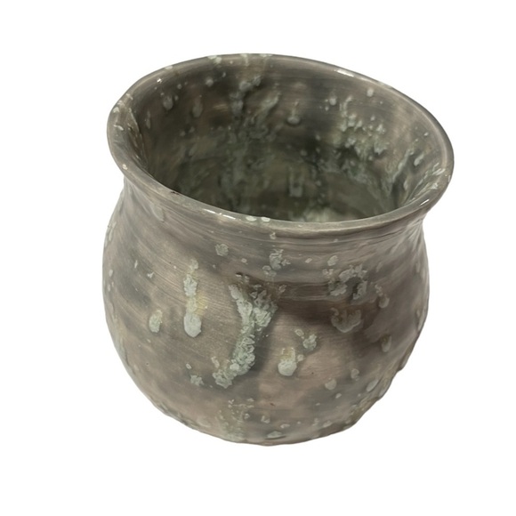 Handcrafted Pottery Vase - Picture 3 of 8